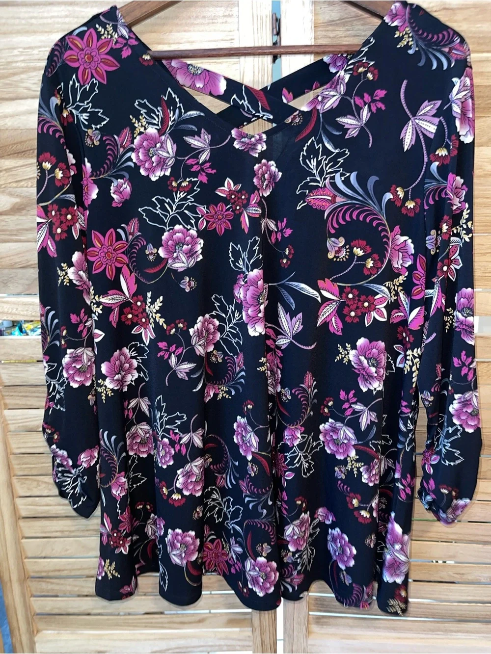 Westport Floral Crisscross Back Blouse | Size 1X | Classic Staple Piece Dressy - Picture 2 of 10